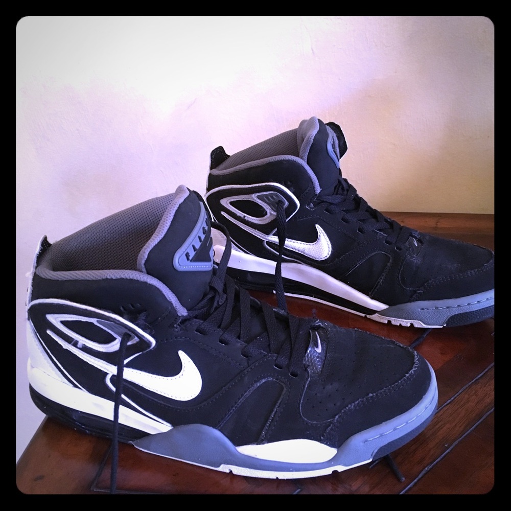 Nike Air high tops size 9
